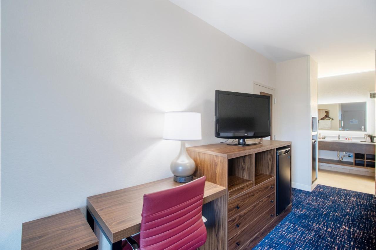 Econo Lodge Inn & Suites Foley-North Gulf Shores Ngoại thất bức ảnh